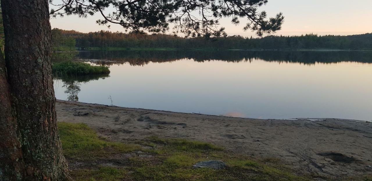 Ovrebo, Kristiansand Luaran gambar