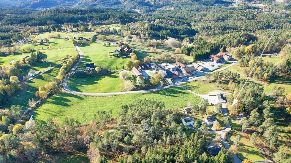 Ovrebo, Kristiansand Luaran gambar